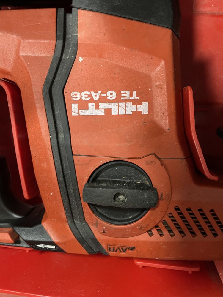 Въртяща се ударно-пробивна машина Hilti TE 6-A36