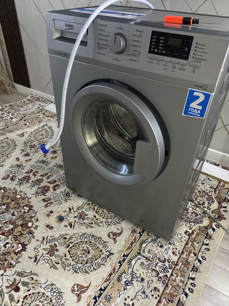 Продам стиральную машигу на запчасти