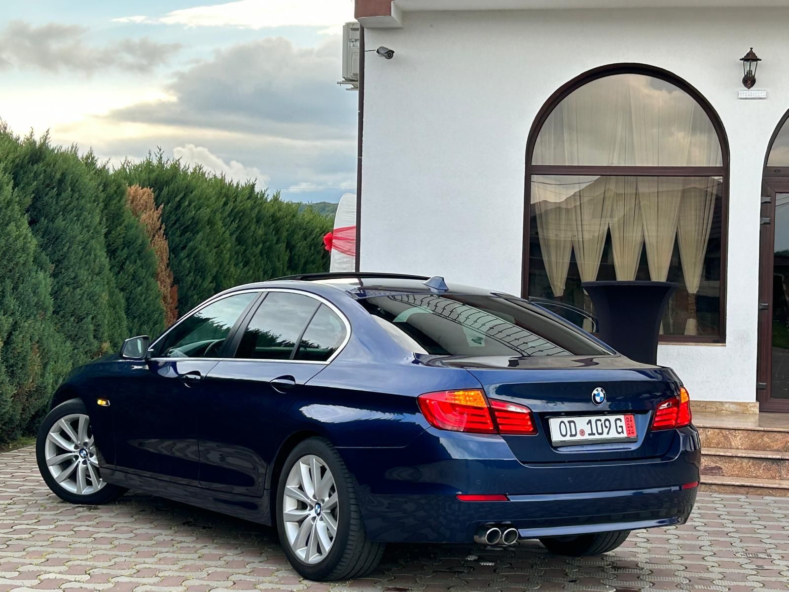 BMW Seria 5 , F10 , 520D , Automat