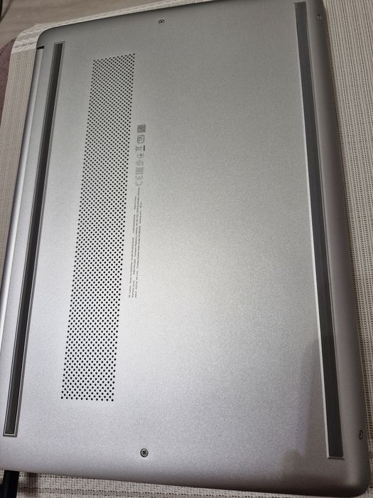 Laptop HP 14s - Windows 10 instalat