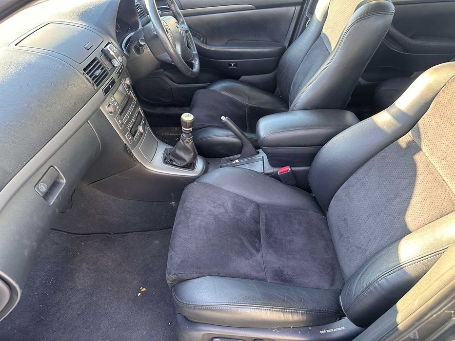 Кожен Салон АЛКАНТАР за Toyota Avensis 2003-2008г За Комби/Хечбег
