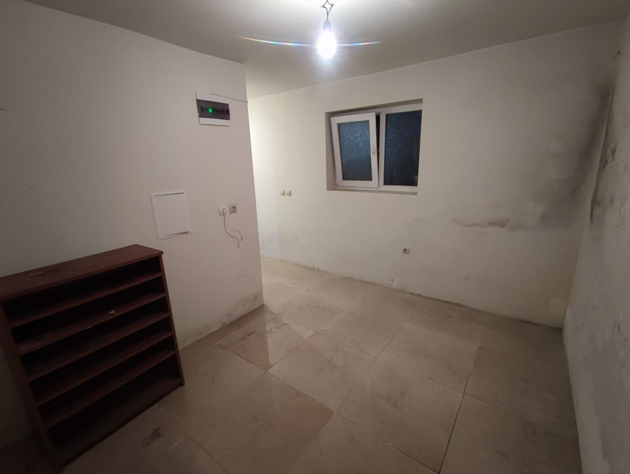 Дава се под наем Офис в Шумен, 5-ти полк - 40 кв.м за 178.5 € - Снимка #6