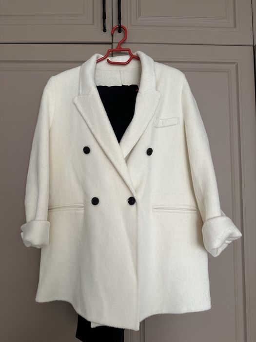 Пальто абсолютно новое