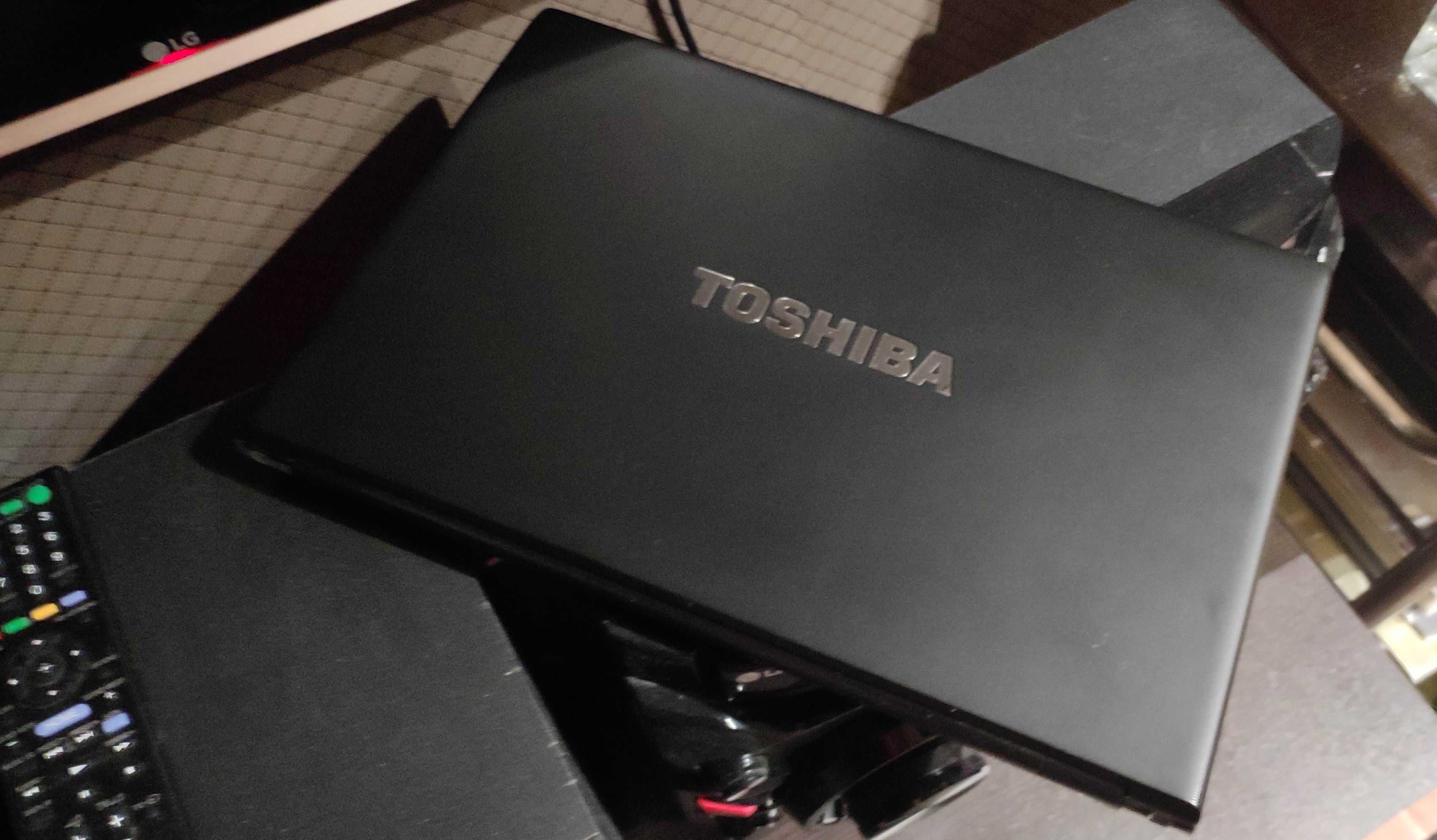 Лаптоп TOSHIBA Tecra R850