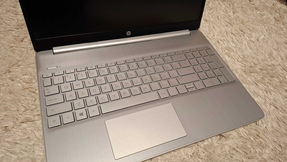 Laptop HP  i7-1255U / 16GB RAM / 512GB SSD CU NOU
