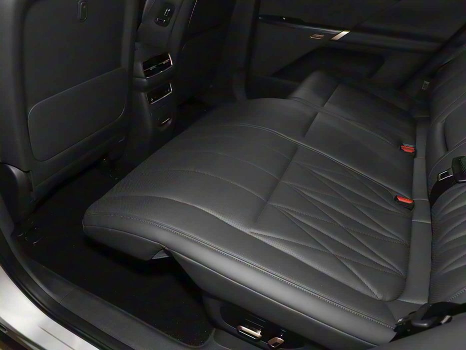 Dongfeng Ep008 гибрид 5 местный Ультра версия