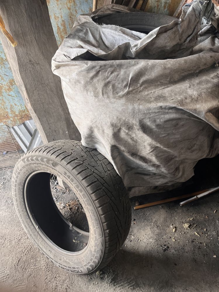 Продам зимние шины NOKIAN в комплекте, хорошем качестве!