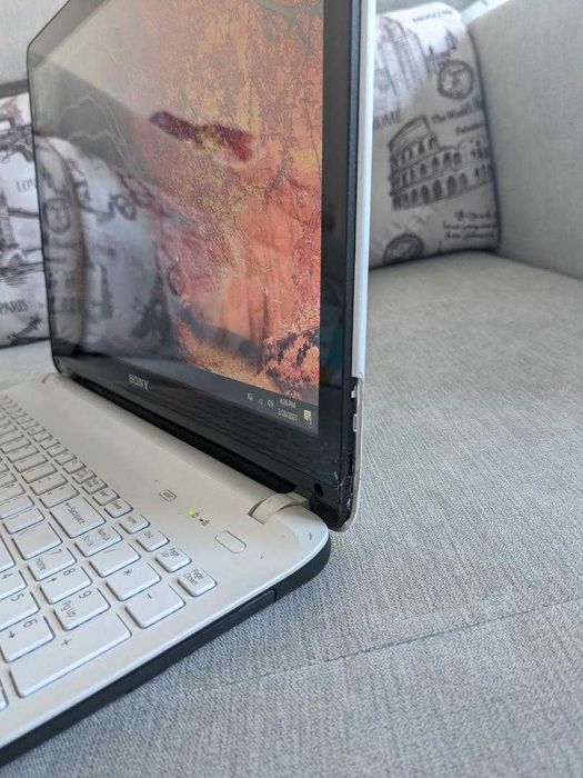 SONY Vaio SVF15 Intel i3 Touchscreen SSD Display 15.6" Numerica