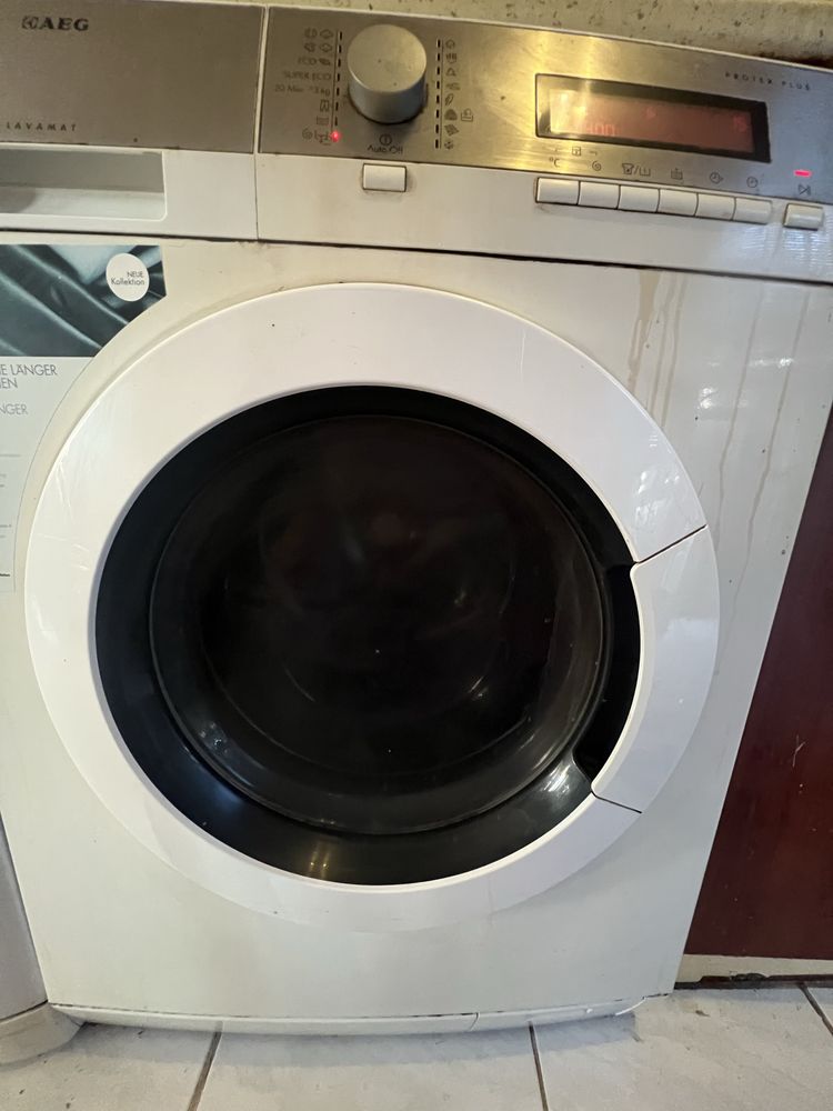 Продавам Пералня AEG (АЕГ)