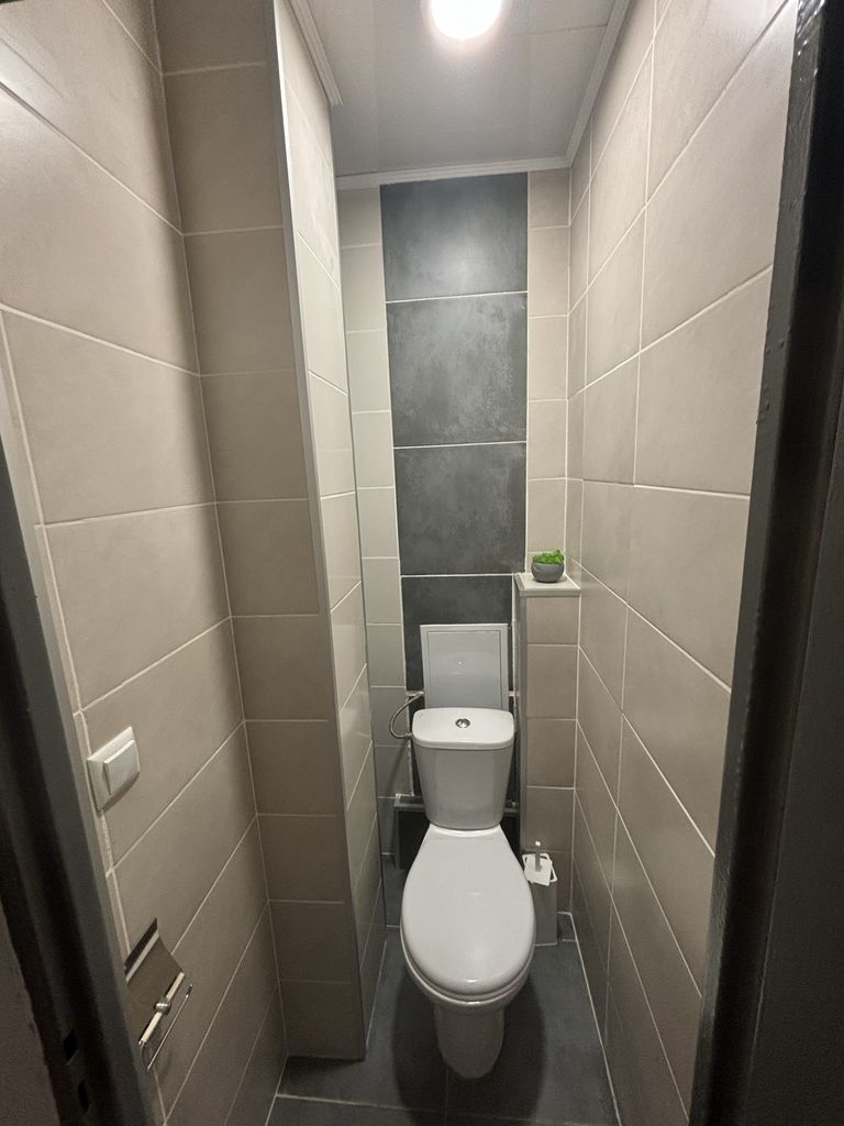 Продава се Тристаен апартамент в Казанлък - 86 кв.м за 742 €/кв.м - Снимка #2