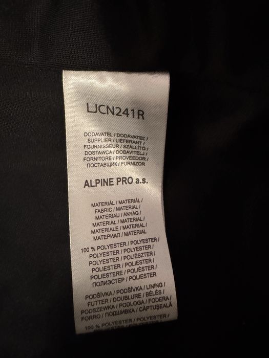 Geaca rezistata la ploaie Alpine Pro marimea XS