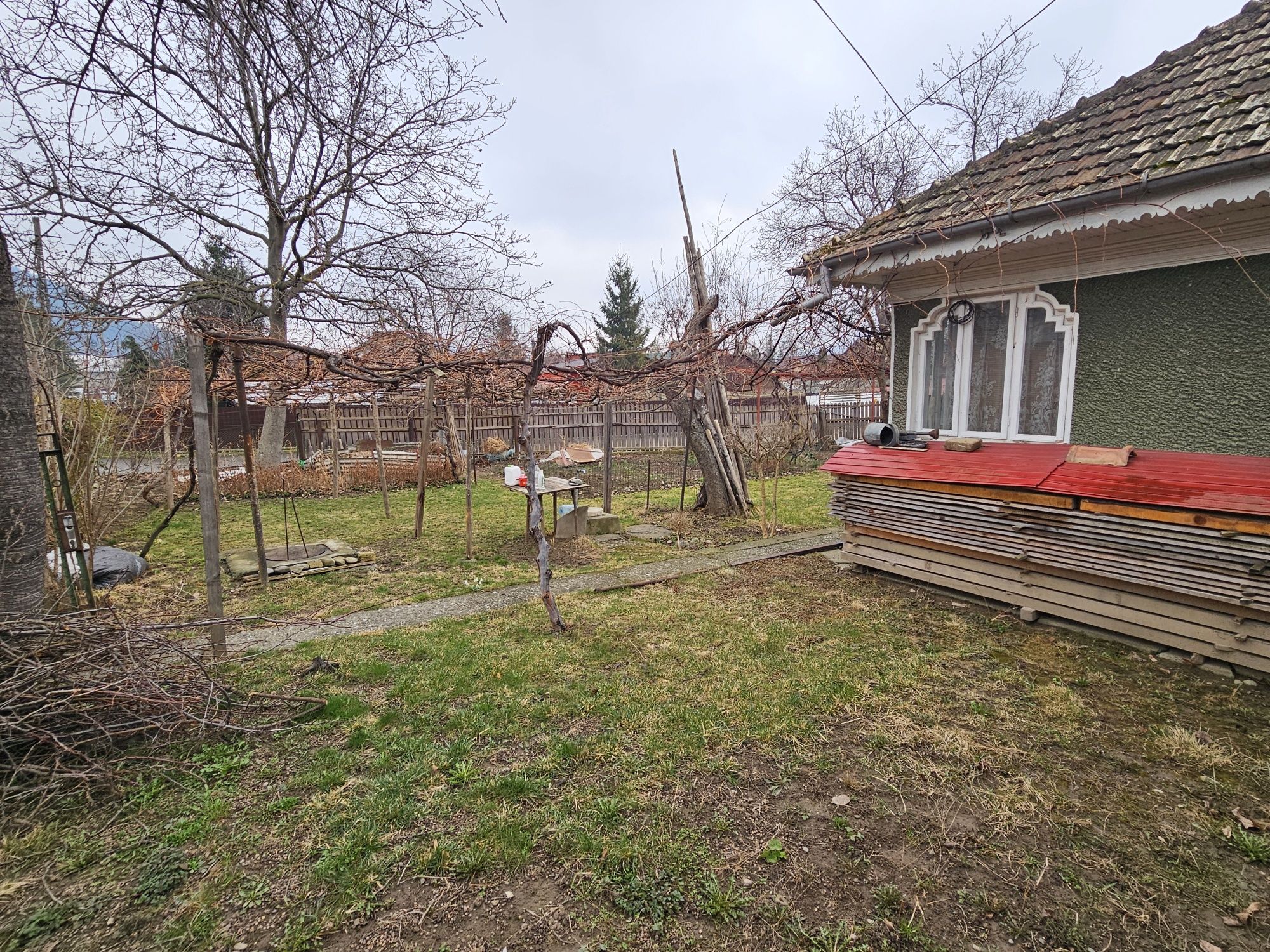 Casa în oraș de vânzare