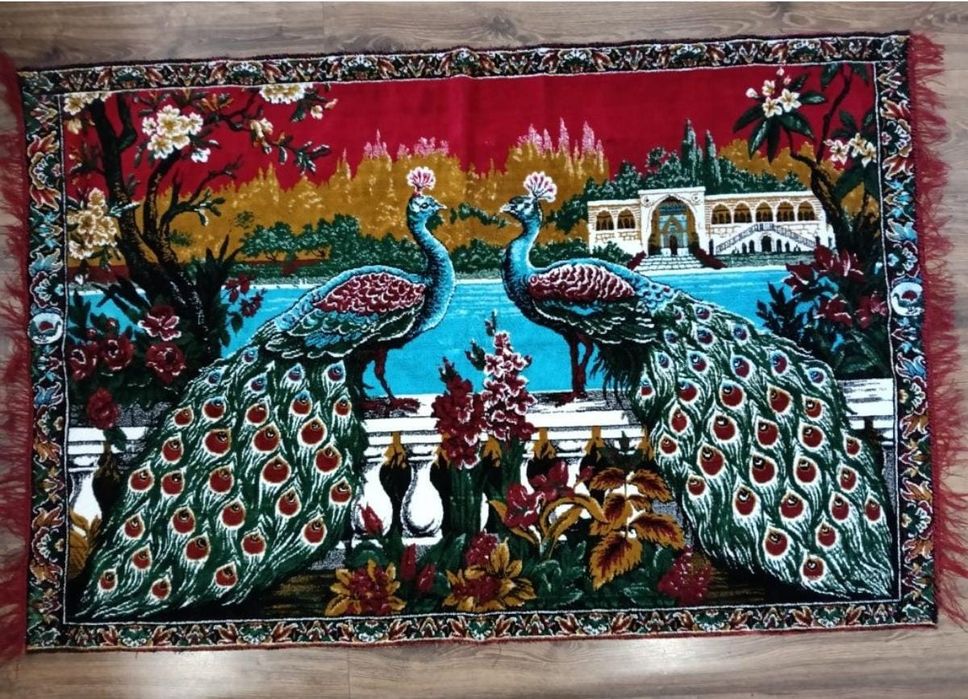 Carpetă plușată veche