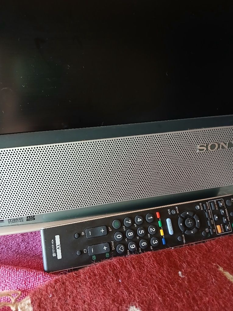 TV Sony bravia, telecomanda absolut noua, sunet placut