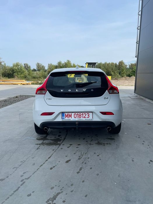 Volvo v40 2.0d 190 cai