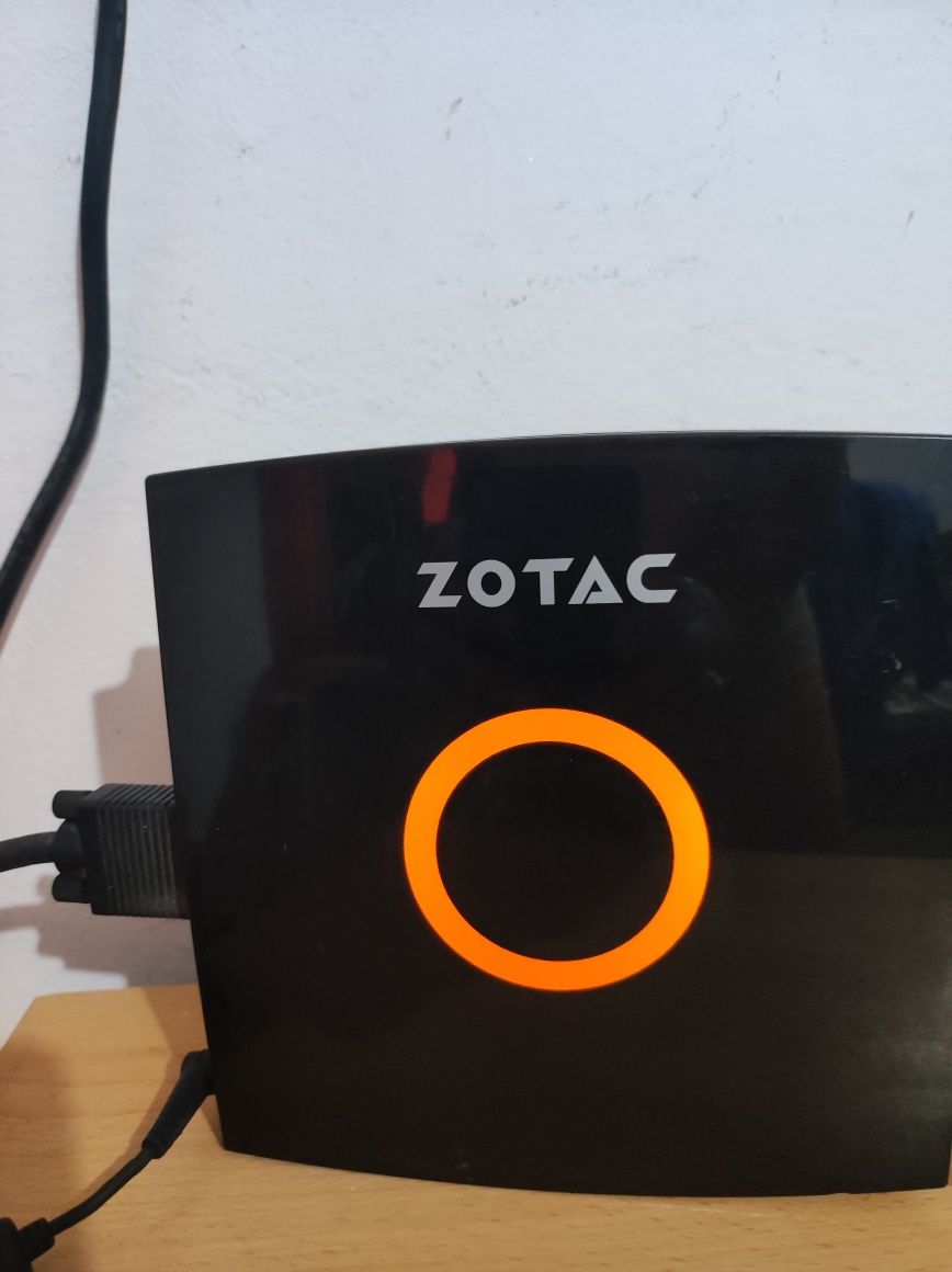 Calculator mini Zotac dual core