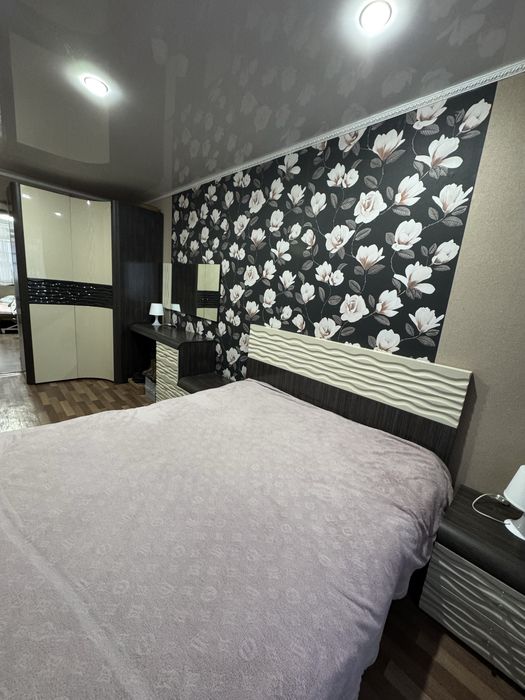 Продам спальный гарнитур б/у