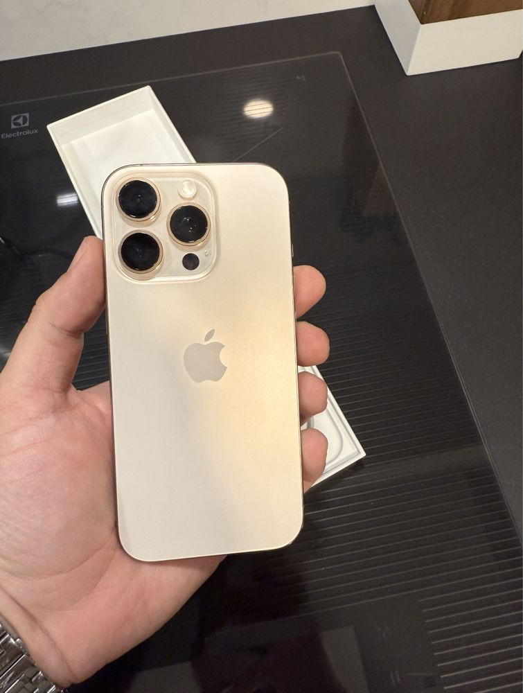 iPhone 16 pro 128 gb desert titanium garantie 2 ani