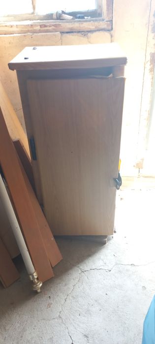 Железный сейф продам срочно