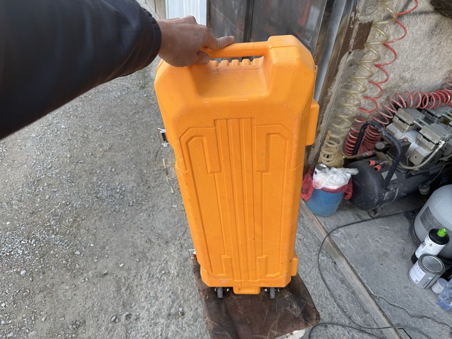 * INCGO кейс от отбойного молотка в отличном состоянии не дорого!