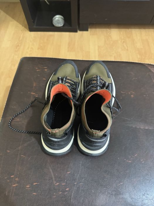 Moncler Monte Runner High Top Sneakers - Ghete