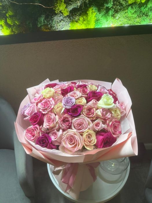 букет роз 53 штуки 15000 тенге