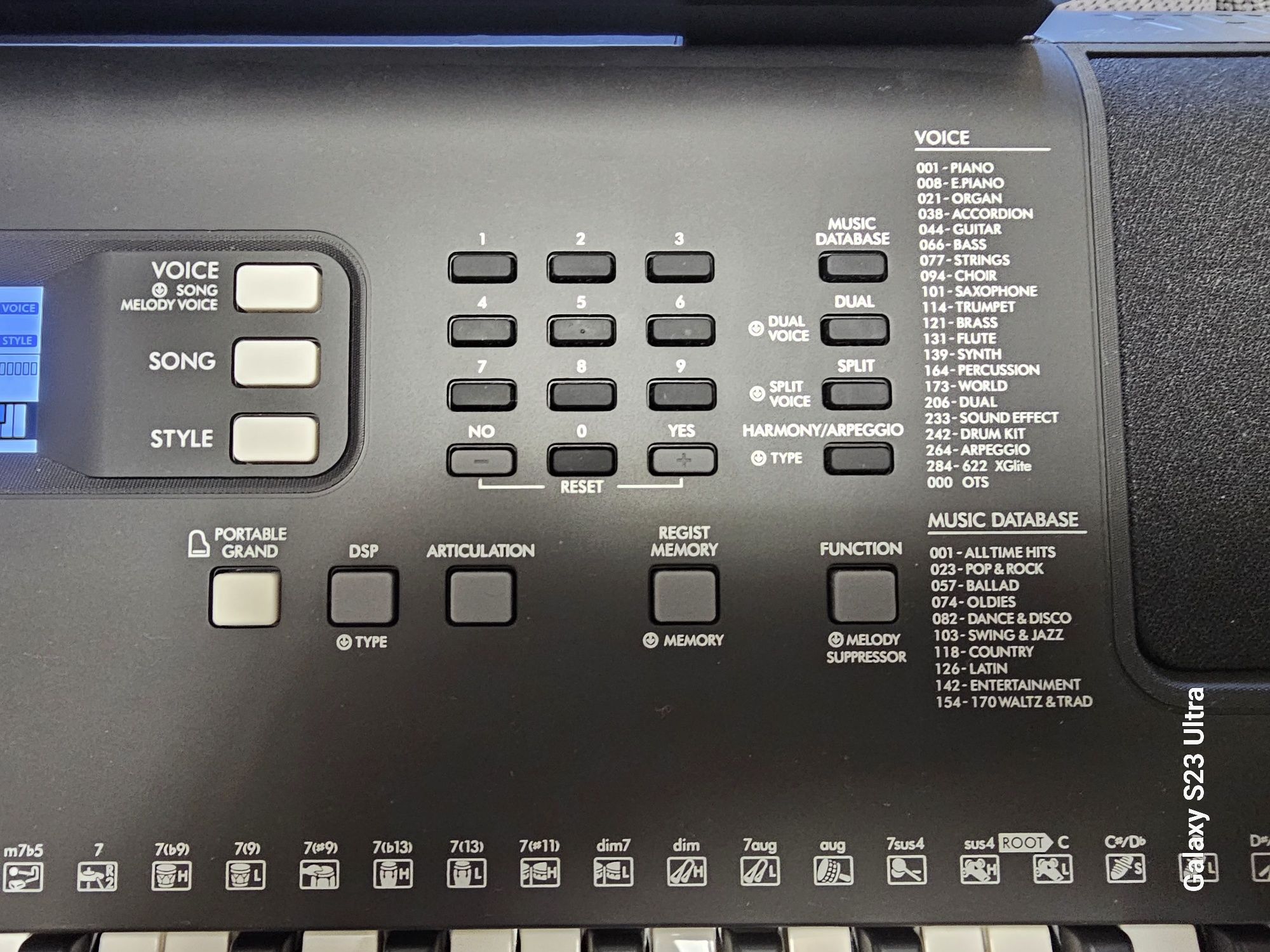 Синтезатор YAMAHA