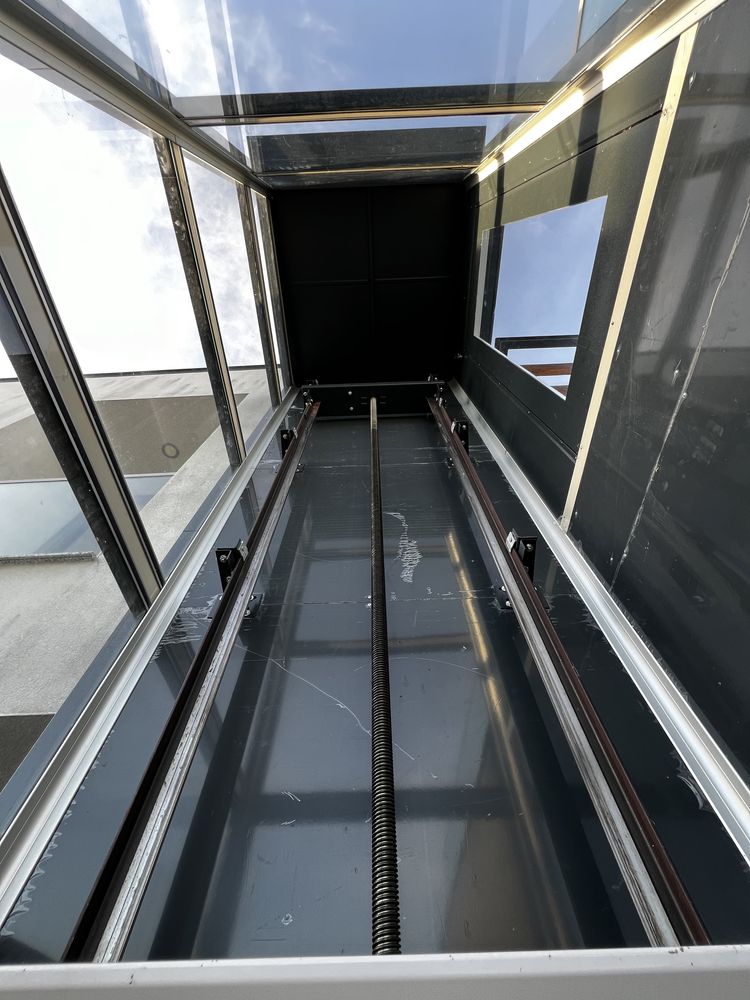 Lift - Ascensor exterior pentru persoane cu handicap sau dizabilitati