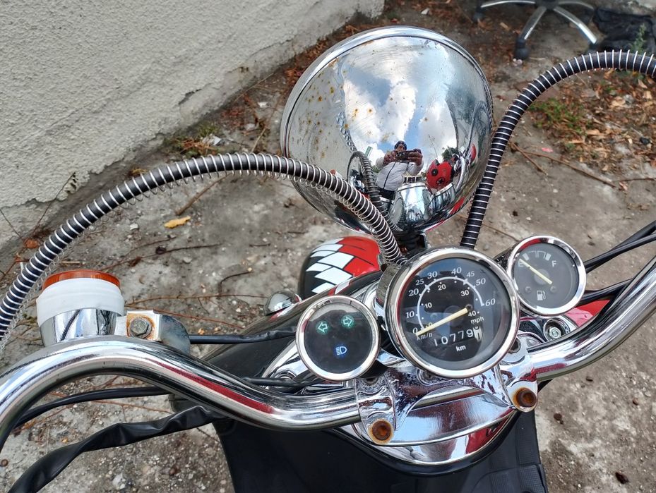 Scuter retro fara permis 25 limitat in acte are carte rar făcută