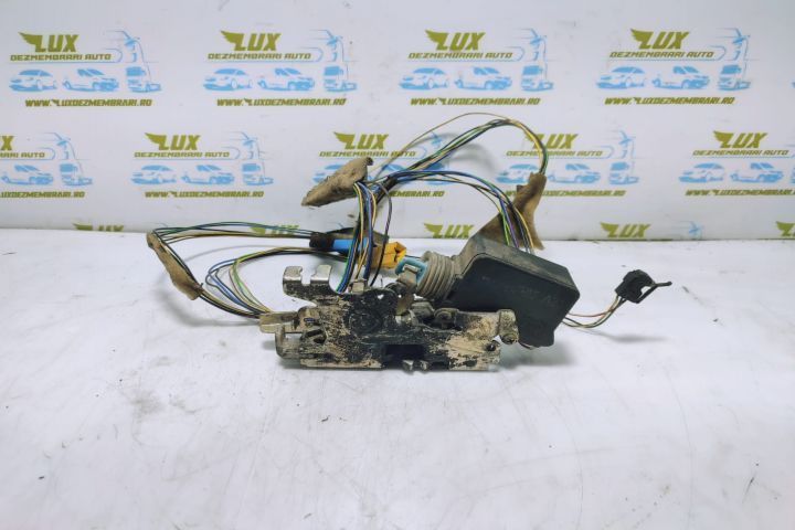 Broasca incuietoare usa stanga fata f00p2e0194 Mercedes-Benz Sprinter 2 906  [din 2006 pana  2013]