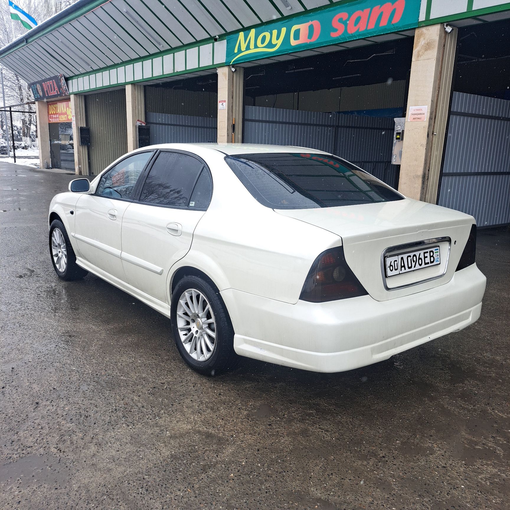 Daewoo    magnus