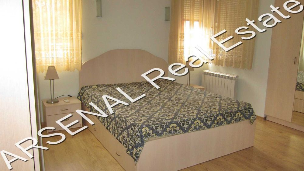 Дава се под наем Тристаен апартамент в София, Център - 170 кв.м за 1400 € - Снимка #5