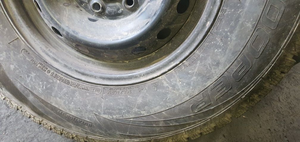 Зимни гуми с джанти 265/70/ R16