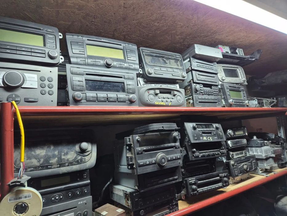 RADIO CD/ NAVIGATIE/BOXA AUTO SKODA/AUDI/BMW/MERCEDES ETC.