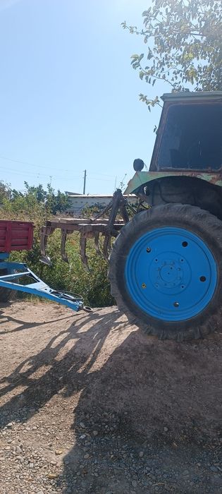 Traktor chizil tlechka...