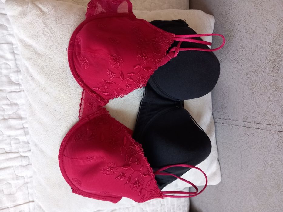 Set 2 sutiene marimea 80 C