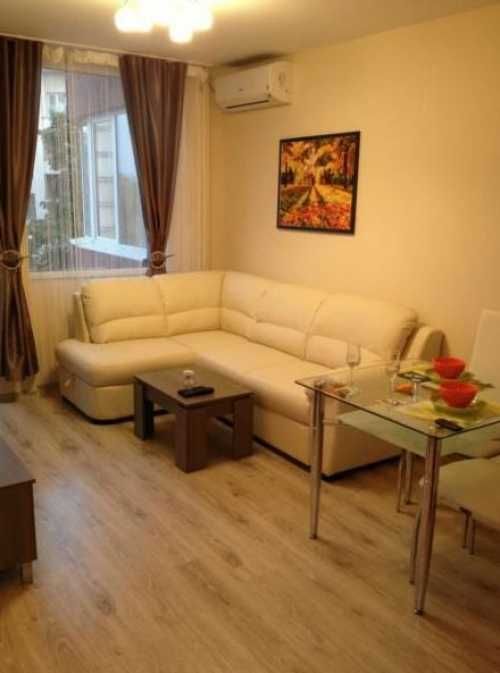 Дава се под наем Двустаен апартамент в Бургас, Лазур - 50 кв.м за 165.75 € - Снимка #2