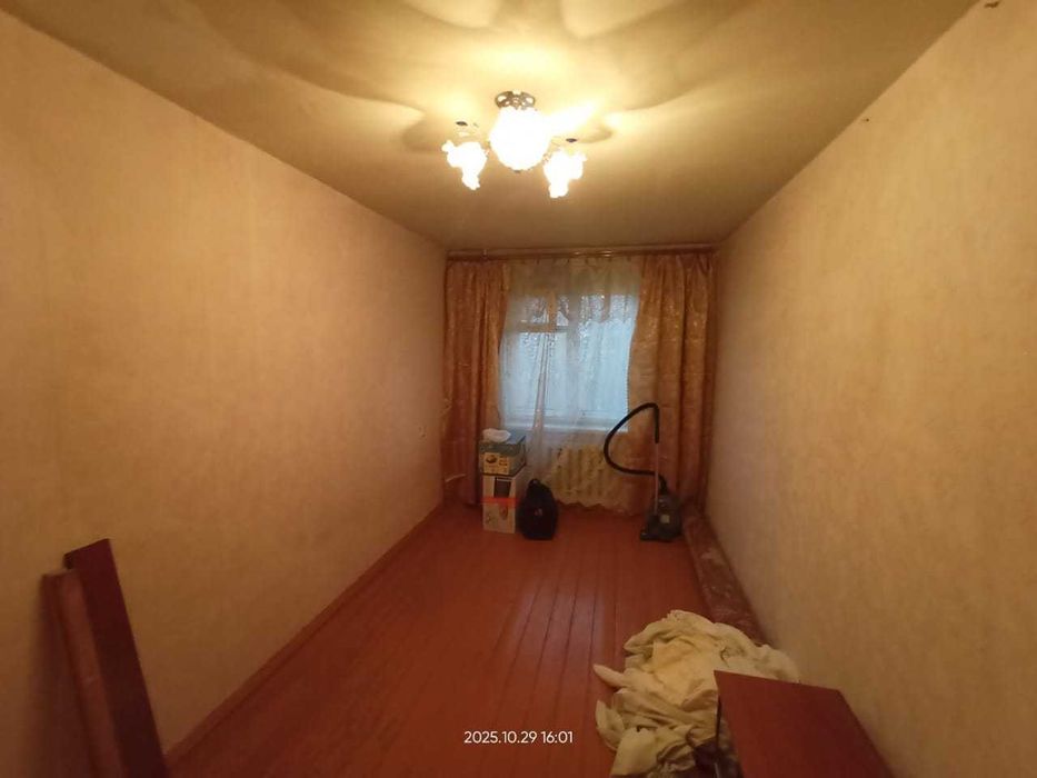 2 комнатная район Дом печати 3 этаж