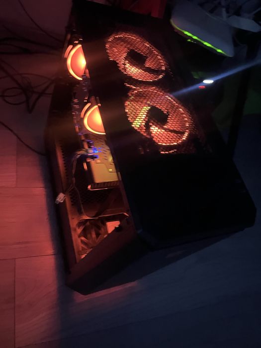 Vand pc gaming Ryzen 7 3800x cu RX5600XT