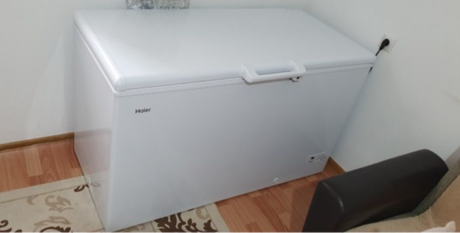 Продам морозильник (429 л) (5 мкр)