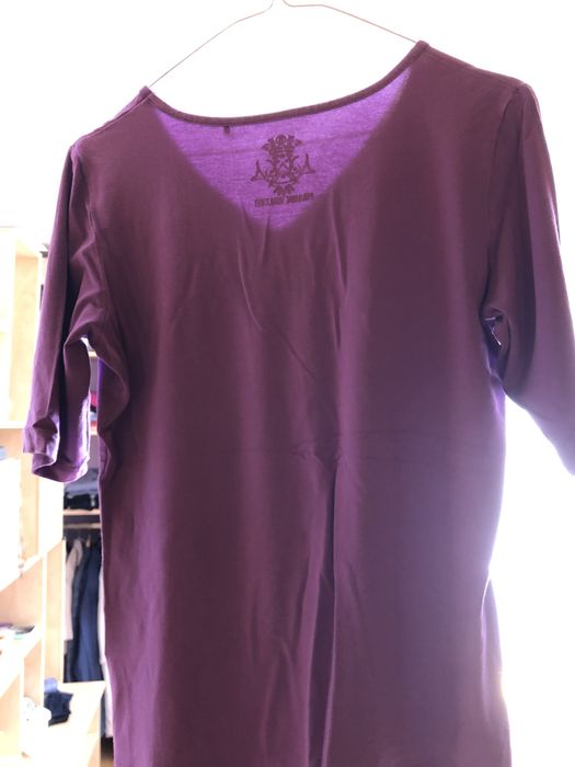 Tricou mov cu niste cristale