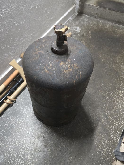Butelie de gaz fără guler