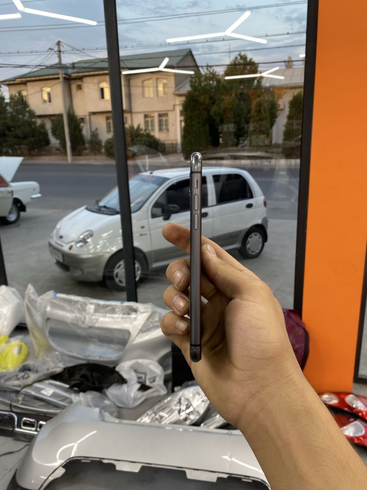 Iphone 11 64gb sirochna
