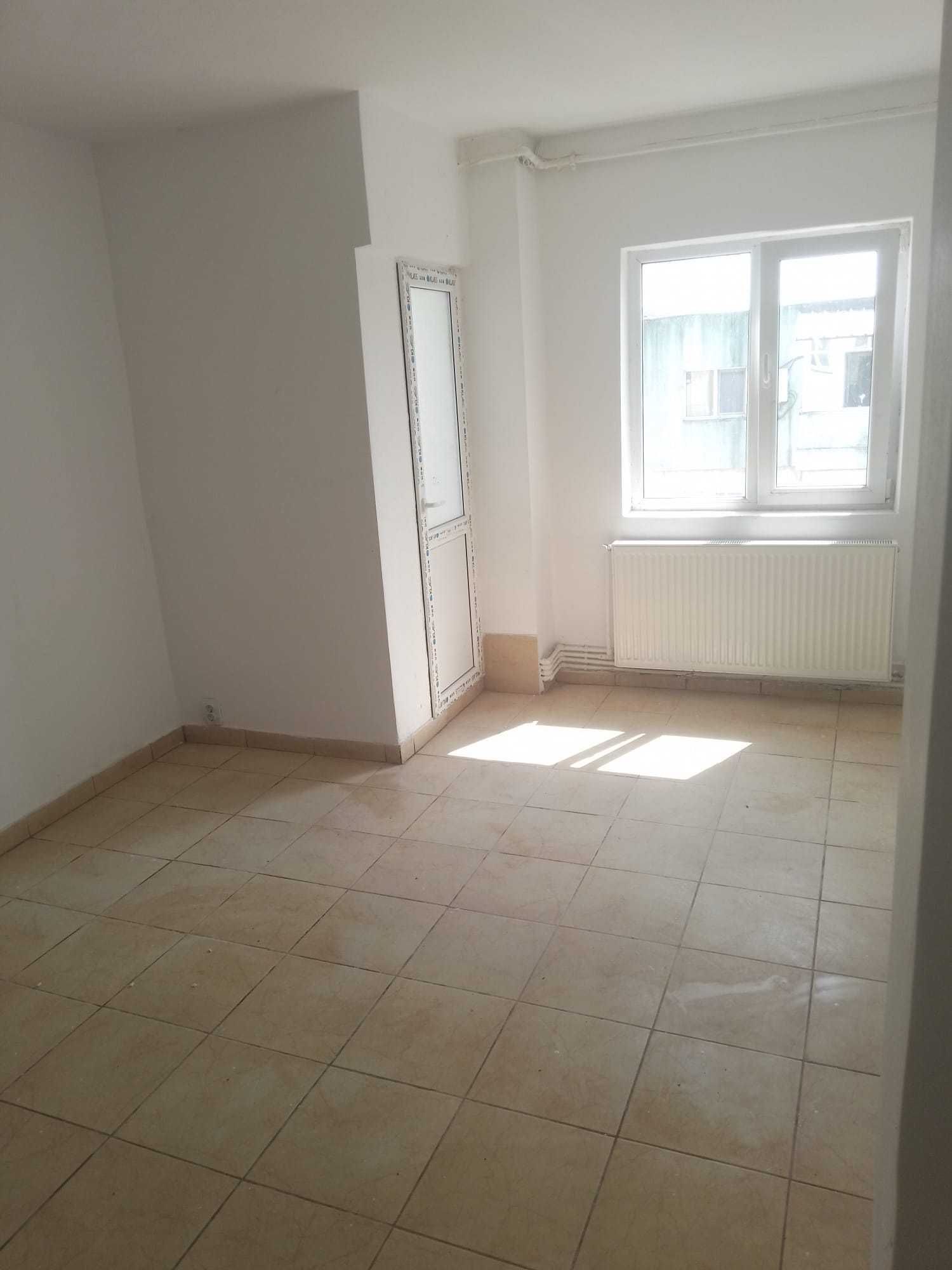 Vand Apartament 2 Camere zona centrala 60mp
