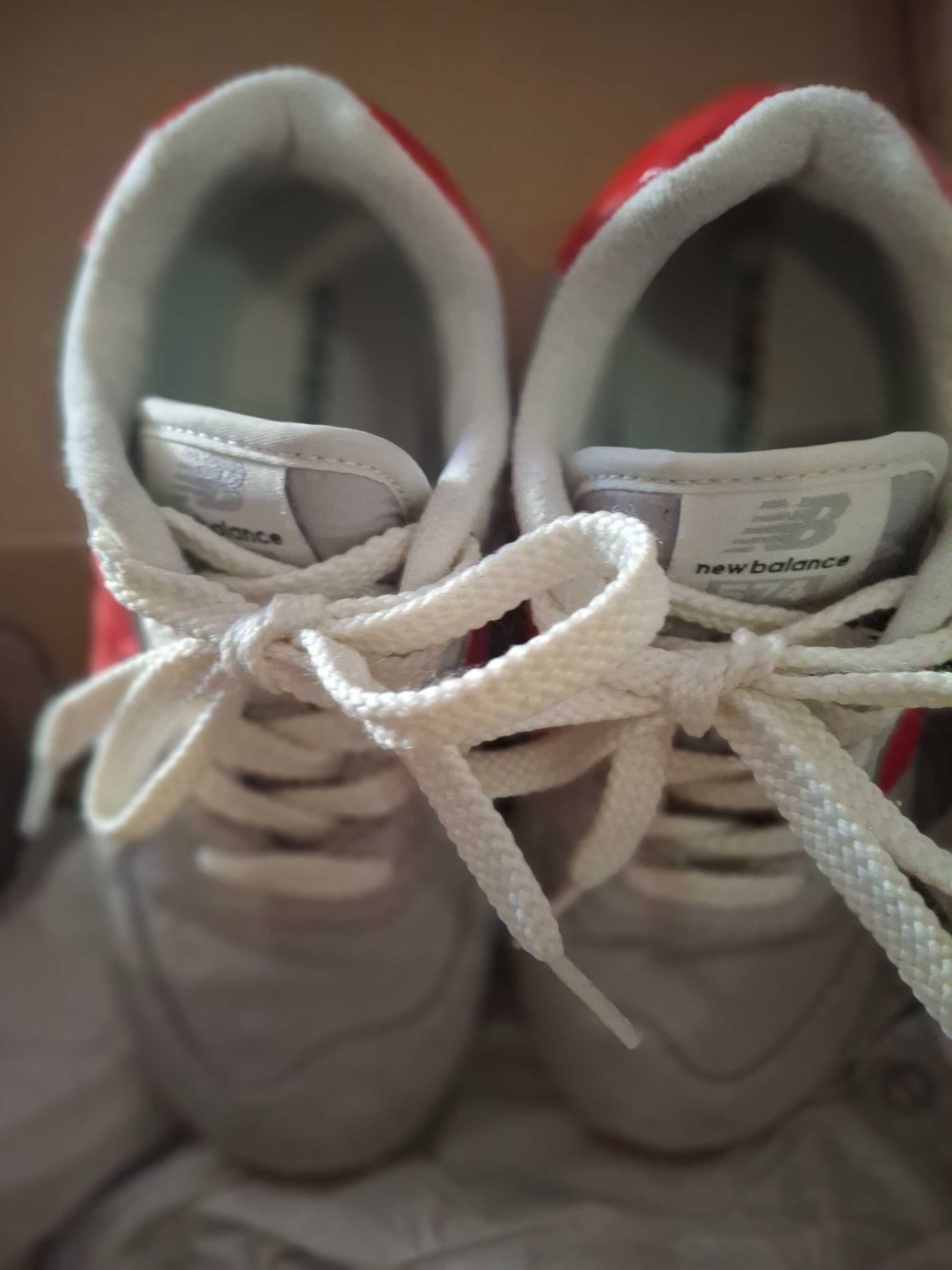 Маратонки new balance