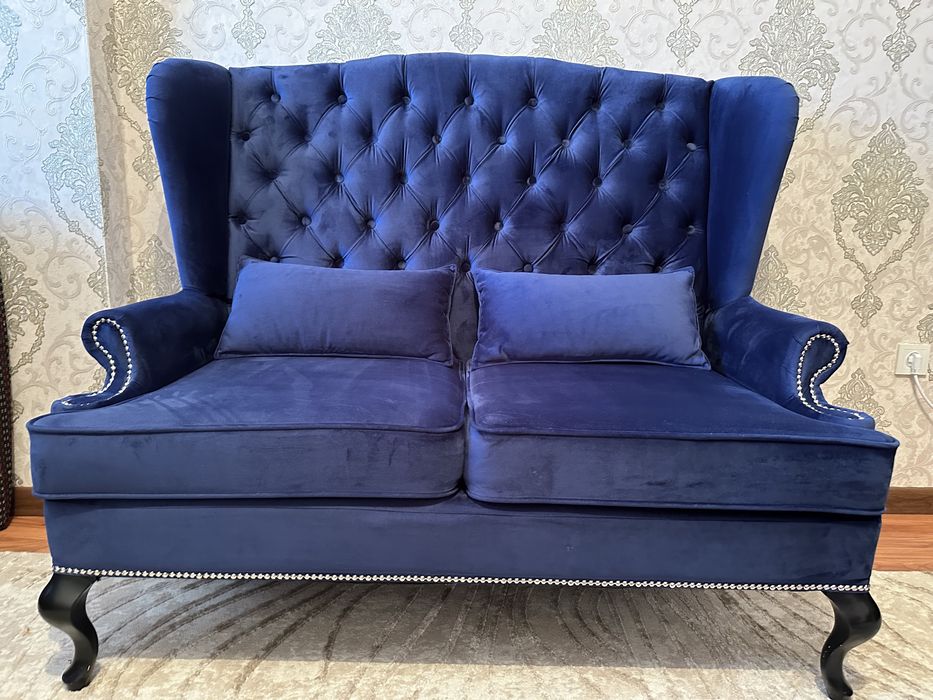 Продам диван и 2 кресла из велюра