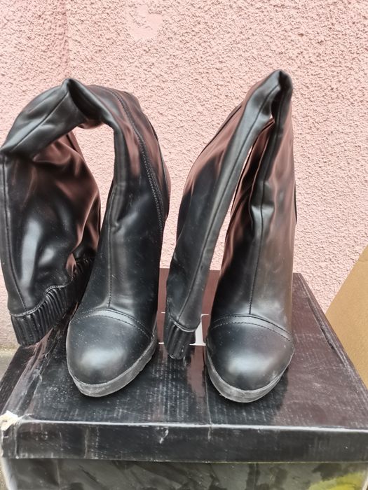 Cizme din piele moale