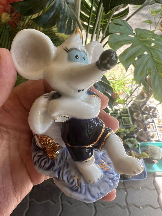 Фарфоровая мышка, приносит деньги. Производство Италия.