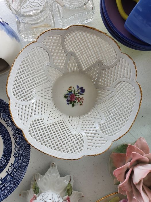 Cosulet portelan cu model floral