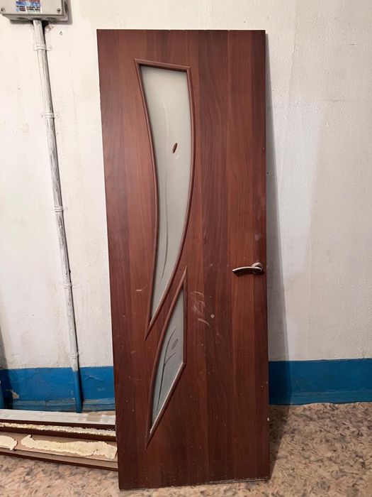 Продам межкомнатную дверь